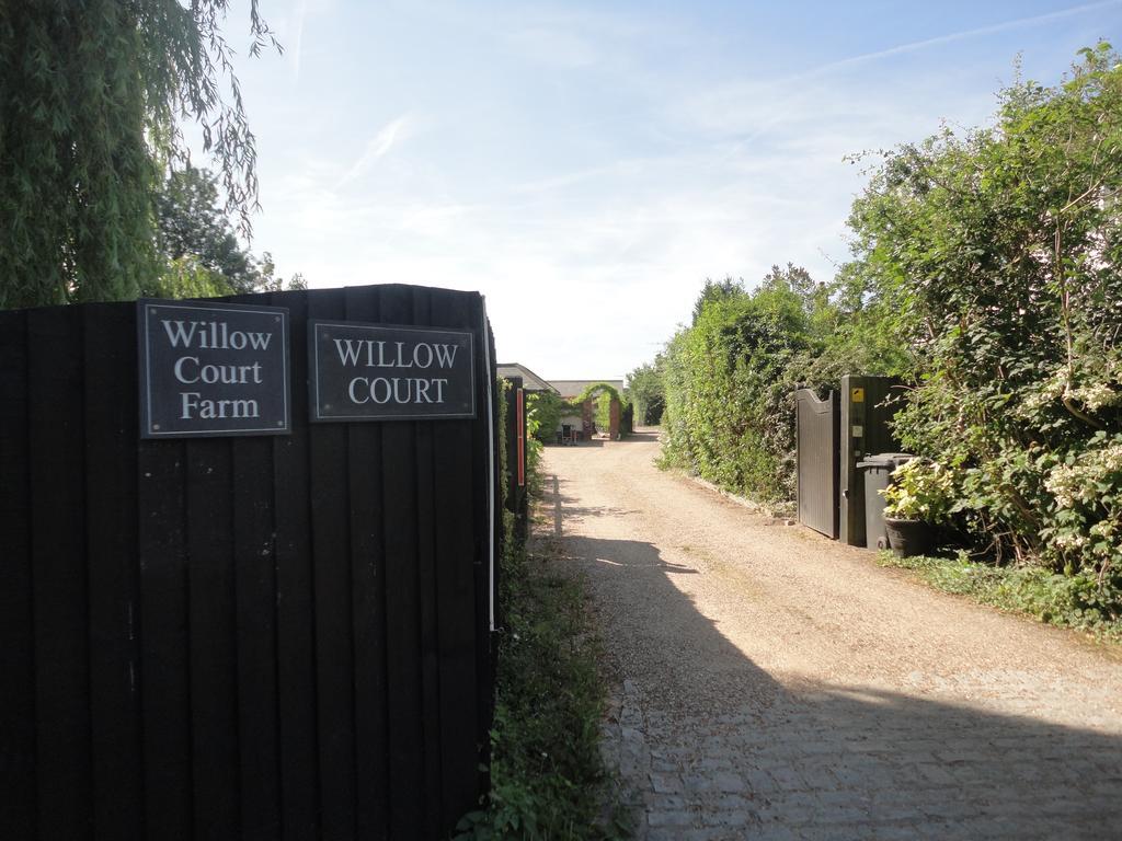 Willow Court Farm The Lodge & Petting Farm, 8 Mins From Legoland & Windsor, 15 Mins From Lapland Uk 外观 照片