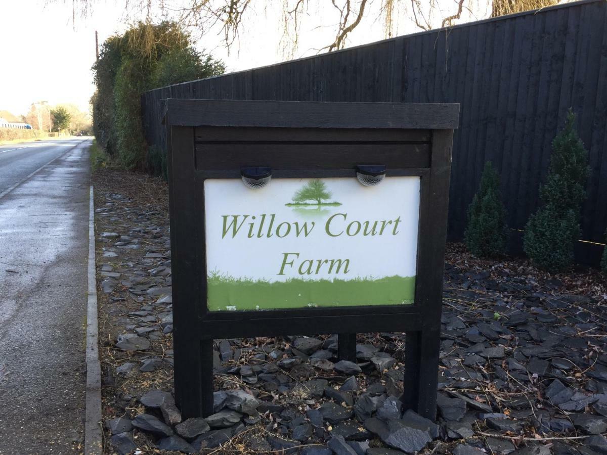 Willow Court Farm The Lodge & Petting Farm, 8 Mins From Legoland & Windsor, 15 Mins From Lapland Uk 外观 照片